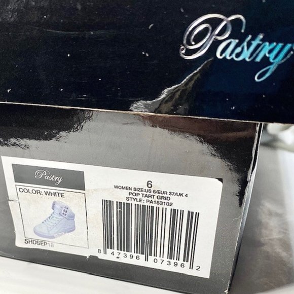 PASTRY POP TART GRID DANCE SNEAKER US SZ 6 - Picture 8 of 8
